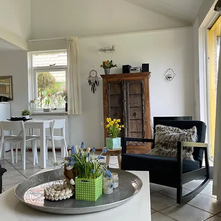 Holiday home Albatros 331 Julianadorp